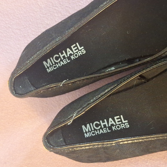Girl's Michael Kors Flats - Picture 5 of 7